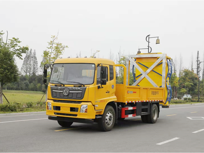 东风天锦康机210马力防撞缓冲车（外扩型）